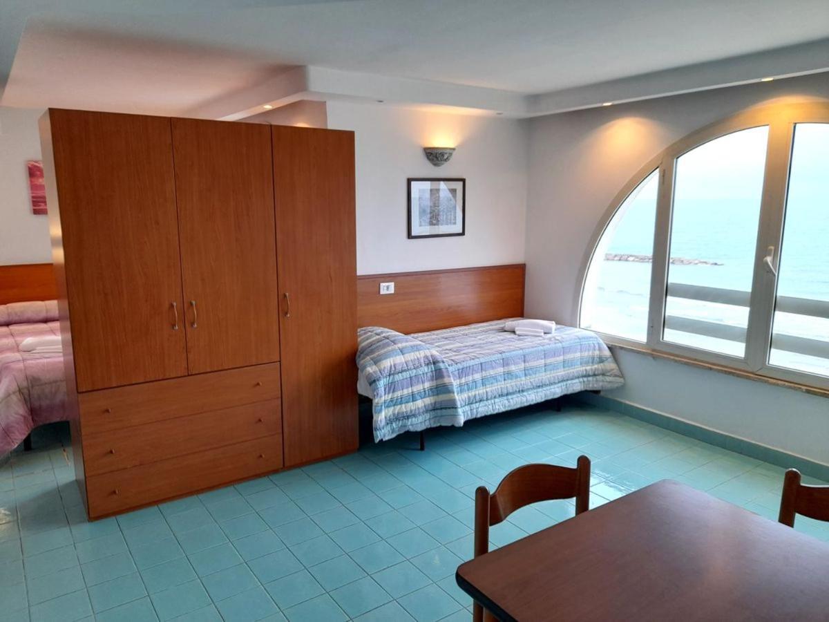 Casa Vacanze Elianto Anzio Exterior photo